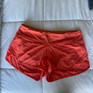 Lululemon Speed Up Shorts 2.5 inch Size 6